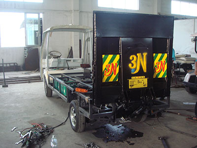 貨車(chē)加裝尾板要多少錢(qián)？影響因素解析與建議報(bào)價(jià)